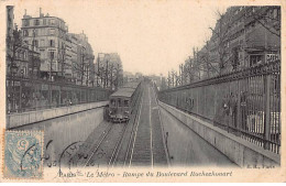 PARIS - Le Métro - Rampe Du Boulevard Rochechouart - Très Bon état - Distretto: 09