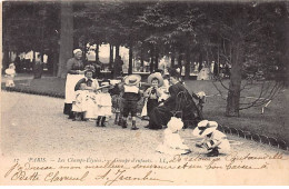 PARIS - Les Champs Elysées - Groupe D'Enfants - Très Bon état - District 08