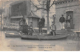 La Banlieue Parisienne Inondée 1910 - ARGENTEUIL - Avenue De La Gare - Très Bon état - Argenteuil