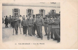 PARIS - Val De Grace - Cour Des Malades - Très Bon état - District 05