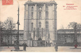 VINCENNES - Porte Principale Du Château Sur La Rue De Paris - Très Bon état - Vincennes