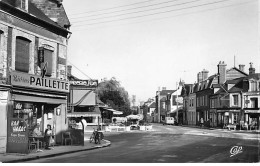 PONT L'EVEQUE - Place Du Calvaire - Très Bon état - Autres & Non Classés