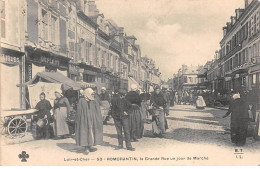 ROMORANTIN - La Grande Rue Un Jour De Marché - Très Bon état - Romorantin