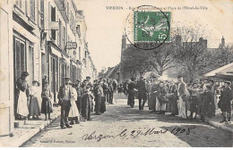 VIERZON - Rue Armand Brunet Et Place De L'Hôtel De Ville - Très Bon état - Vierzon