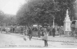 FORMERIE - Place Du Fryer - Marché Aux Porcs - Très Bon état - Formerie