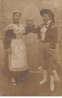 Costumes De Fêtes - Danseurs - Carte Photo - Très Bon état - Andere & Zonder Classificatie