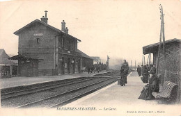 BONNIERES SUR SEINE - La Gare - Très Bon état - Bonnieres Sur Seine