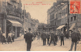 AMIENS - La Rue De La République - Très Bon état - Amiens