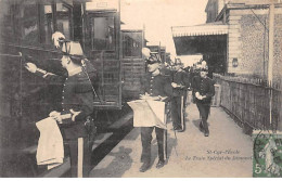 SAINT CYR L'ECOLE - Le Train Spécial Du Dimanche - Très Bon état - St. Cyr L'Ecole