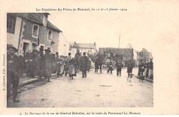 PLOERMEL - Les Expulsions Des Frères De Ploermel - Le Barrage De La Rue Du Général Dubreton - Très Bon état - Ploërmel