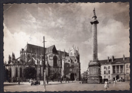 France - Nantes - Colonne Louis XVI Et Cathedrale - Nantes