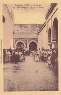 JUDAÏCA - JEWISH - MAROC - évènements De FEZ - Israélites Réfugiés Aux Entrées Du Palais Du Sultan - Jud-439 - Jewish