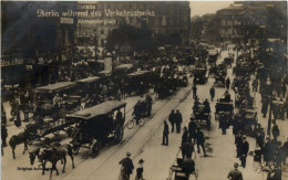 Berlin Während Des Verkehrsstreiks - Alexanderplatz - Autres & Non Classés