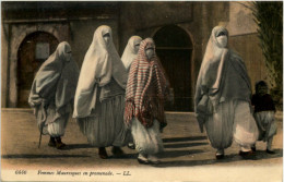 Femmes Mauresques En Promenade - Femmes