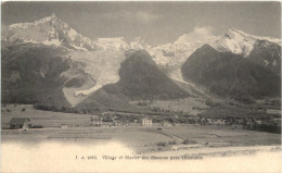 Chamonix, Village Et Glacier Des Bossons Pres Chamonix - Chamonix-Mont-Blanc