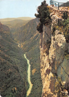 04 Gorges Du Verdon Rue D'eau Depuis La Corniche Droite Greoux Les Bains (Scan R/V) N° 42 \MS9013 - Gréoux-les-Bains