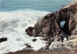 56 QUIBERON Arche Et Grotte De KERGROIX (Scan R/V) N° 10 \MS9026 - Quiberon