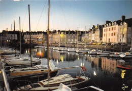 56 VANNES Le Port De Plaisance Féerie Nocturne (Scan R/V) N° 13 \MS9023 - Vannes