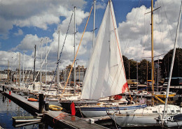 56 VANNES Le Port De Plaisance (Scan R/V) N° 9 \MS9023 - Vannes