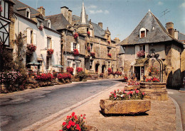 56 ROCHEFORT EN TERRE Maisons De La Place Du Puits (Scan R/V) N° 38 \MS9035 - Rochefort En Terre