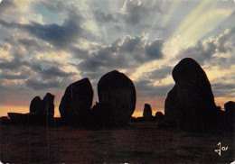 56 CARNAC Alignements De KERMARIO Au Crépuscule (Scan R/V) N° 7 \MS9032 - Carnac