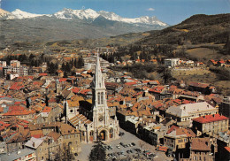 05 GAP La Cathédrale Dans Son Cadre De Montagnes (Scan R/V) N° 46 \MS9057 - Gap