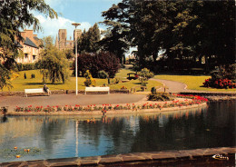 50 AVRANCHES Le Jardin Des Plantes Le Bassin (Scan R/V) N° 36 \MS9052 - Avranches