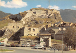 05 Briançon Remparts Porte De Pignerol Entrée De La Ville (Scan R/V) N° 53 \MS9060 - Briancon