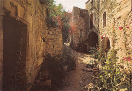 84 Oppède Le Vieux Une Des Rues Du Village (Scan R/V) N° 27 \MS9080 - Oppede Le Vieux