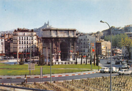 13 MARSEILLE Place J.Guesde Et Arc De Triomphe (Scan R/V) N° 25 \MS9092 - Monumenten