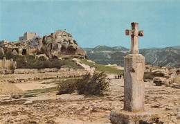 13 LES-BAUX-DE-PROVENCE Croix Et Troglodytes (Scan R/V) N° 10 \MS9090 - Les-Baux-de-Provence