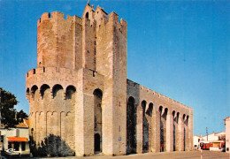 13 Les Saintes-Maries-de-la-Mer L'église Fortifiée (Scan R/V) N° 61 \MS9090 - Saintes Maries De La Mer