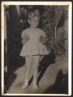 Kid Girl In Garden Old   Photo 12x9 Cm # 41246 - Anonyme Personen