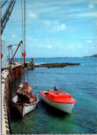 7-5-2024 (4 Z 25) Australia -  Norfolk Island - Unloading At Kingston Jetty (Posted With 2 Cvaiont Stamps) - Norfolk Island