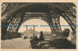 R038607 La Douce France. Under The Eiffel Tower. Yvon. B. Hopkins - Welt