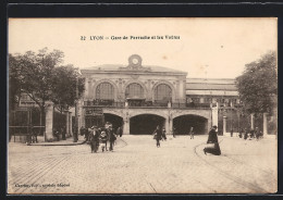 CPA Lyon, Gare De Perrache Et Les Voutes, La Gare  - Sonstige & Ohne Zuordnung