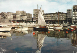 Ref ( 20572  )   Le Havre - Portuario