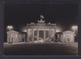 Ansichtskarte Brandenburger Tor Bei Nacht DDR Fahne - Altri & Non Classificati