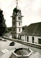 13901986 Eglisau ZH Kirche Mit Schoepfungsbrunnen  - Autres & Non Classés