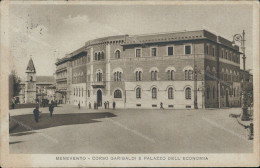 V757 Cartolina Benevento Citta' Corso Garibaldi E Palazzo Dell'economia Campania - Benevento