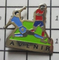 1818A Pin's Pins / Beau Et Rare / SPORTS / CLUB FOOTBALL AVENIR De Où ? - Fútbol