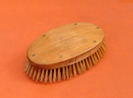 Ancienne Brosse à Tête Type Officier Plaquette Bois De Poirier - Arte Popular