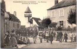 45 FERRIERES - Le Perray, Arrivée De La Troupe  - Sonstige & Ohne Zuordnung