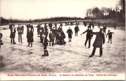 27 EVREUX - Collège Saint Francois, Patinage Sur Le Bassin  - Evreux