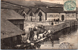 27 EVREUX - Au Lavoir Du Quartier De Cavalerie.  - Evreux