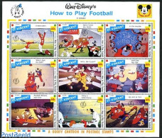 Saint Vincent 1992 Disney, How To Play Football 9v M/s, Mint NH, Sport - Football - Art - Disney - Disney