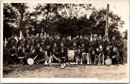 56 COETQUIDAN - CARTE PHOTO - Groupe De Militaires Au Camp. - Autres & Non Classés