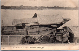 INDOCHINE - Transbordement De Terre A Bord D'une Jonque  - Vietnam