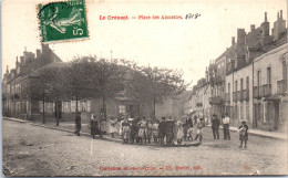 71 LE CREUSOT - La Place Des Alouettes. - Le Creusot