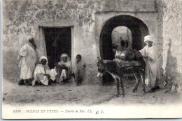 ALGERIE - Scenes Et Types - Entree De Rue. - Escenas & Tipos